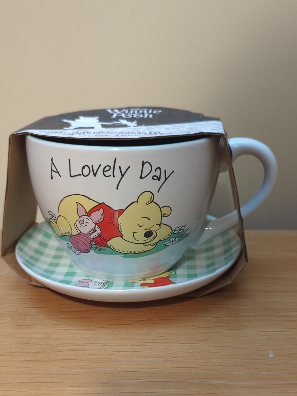 Disney Winnie the Pooh 'A Lovely Day' Mug and Saucer set brand new